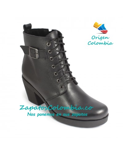 Bota Amarrar en Cuero para Dama. Tacón 5.5 cm y plataforma 15 mm-1 2527-1029 Negro