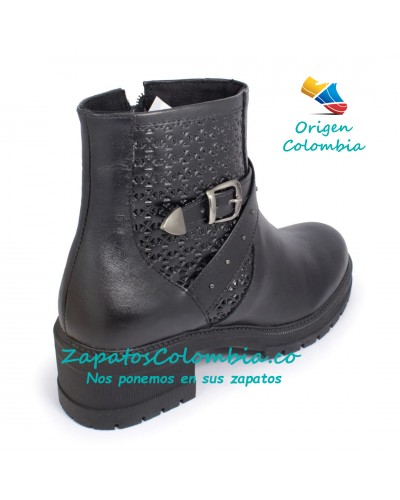 Bota en Cuero Negro, Moderna y Casual para Dama, 2534-1025-1