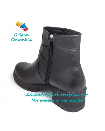 Bota en Cuero Negro, Moderna y Casual para Dama, 2534-1025-1