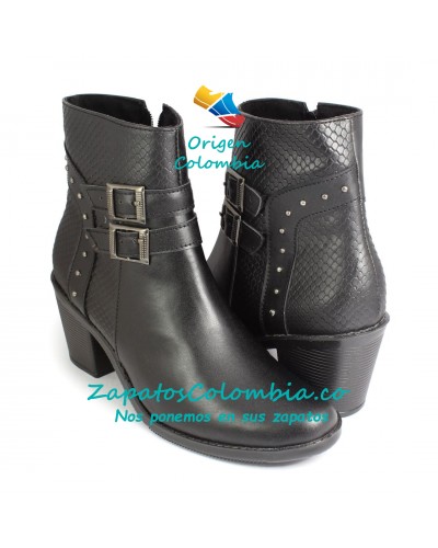 Botas clásicas en tacón 5.5 cm. Es la estrella de nuestros Botines 2522-1021 Negro.