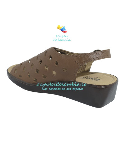 Sandalia Confort Rómulo en cuero 0205-5077 Caoba