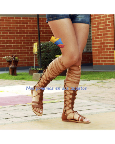 Detalles que Encantan. Arte y precisión Digital en sus Sandalias Romanas