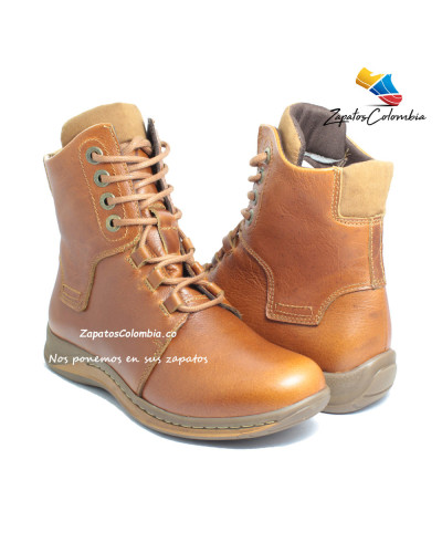 Botas en cuero para Dama. Todo terreno, diseñadas para enfrentar tanto los caminos urbanos como los senderos naturales.